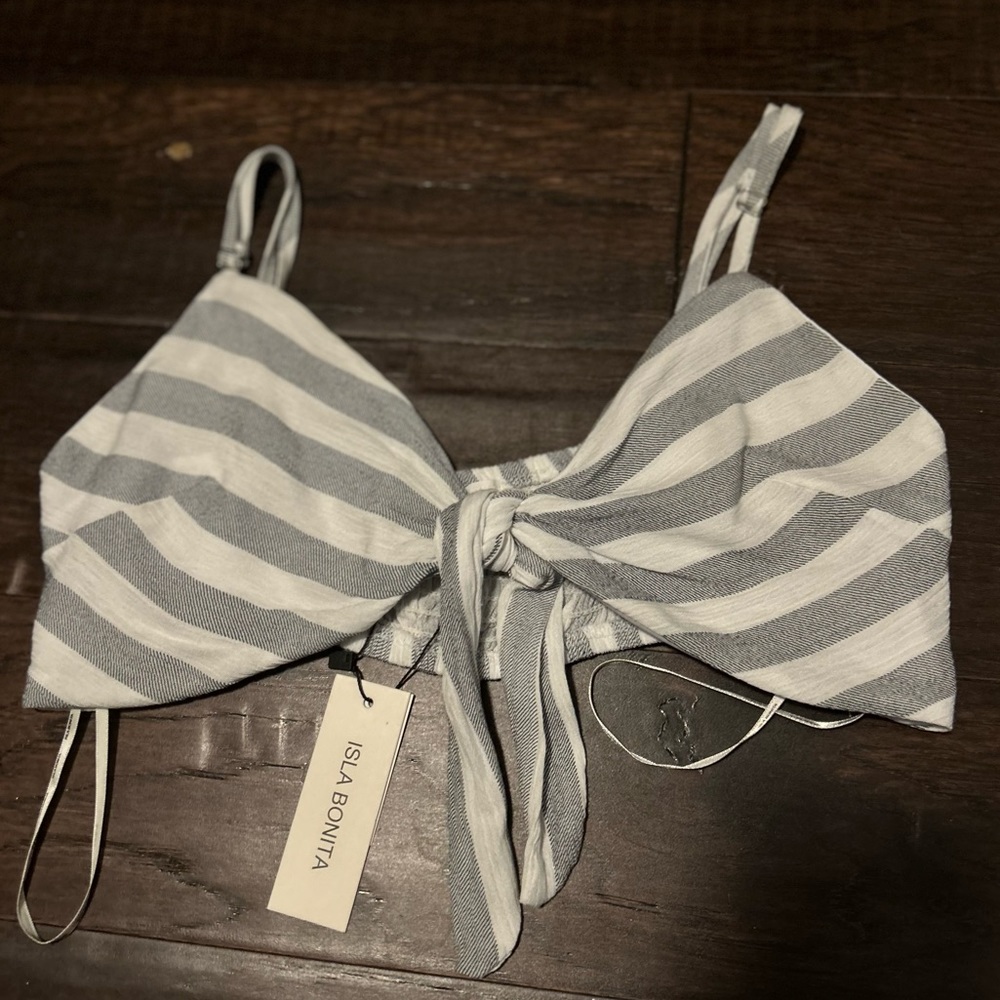 ABERCROMBIE - tie crop top